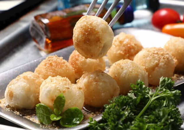 55. Deep-Fried Rice Balls 小炒汤圆